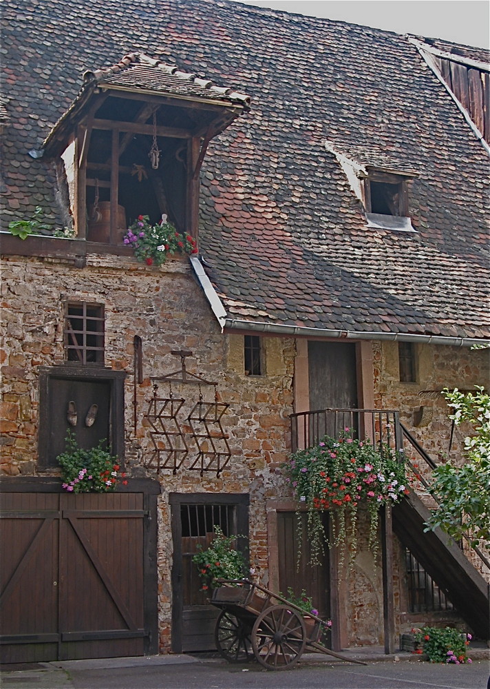 Die liebe zum Detail (Hinterhof in Colmar)