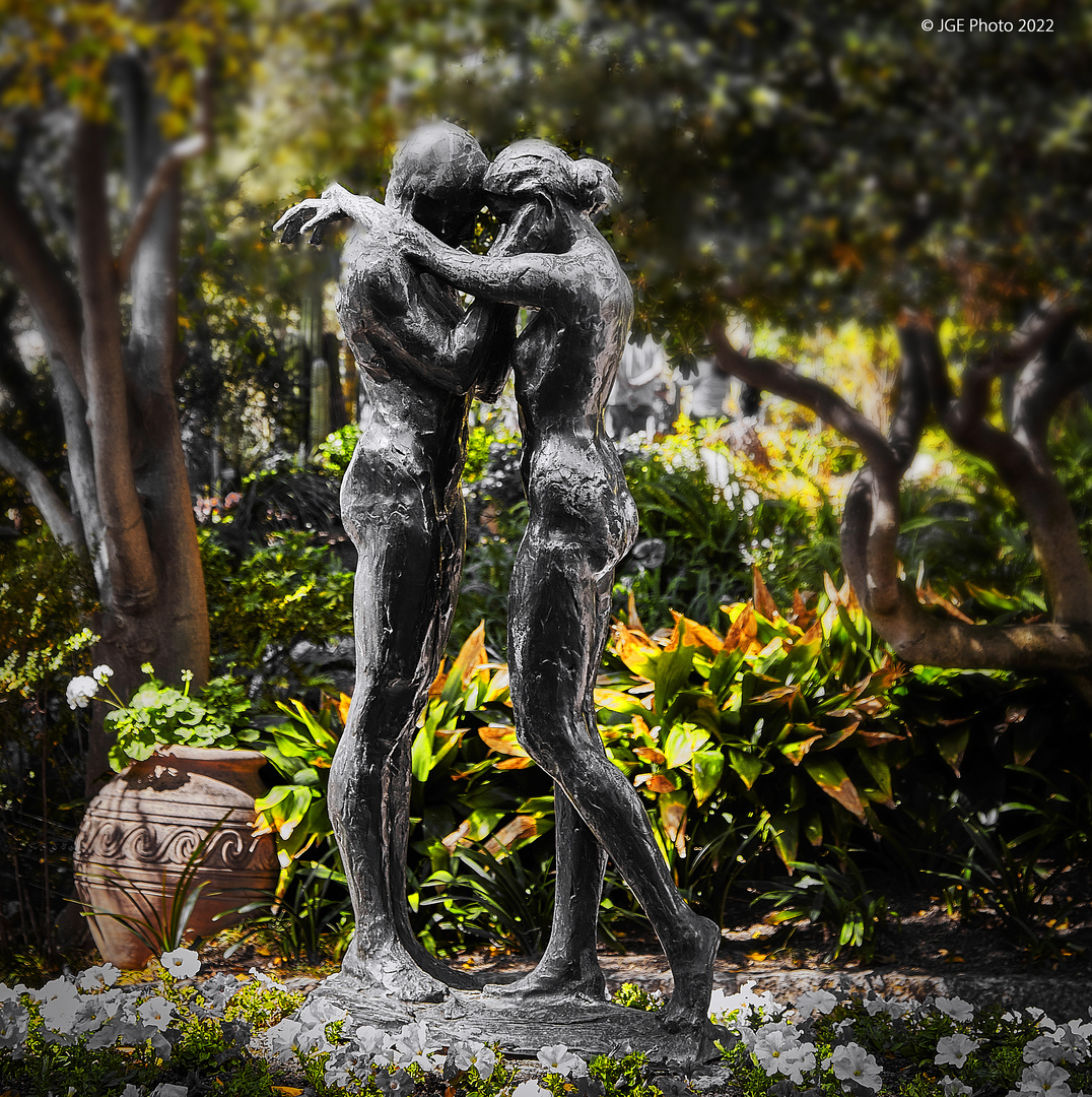 Die Liebenden Statue im Park von Monaco