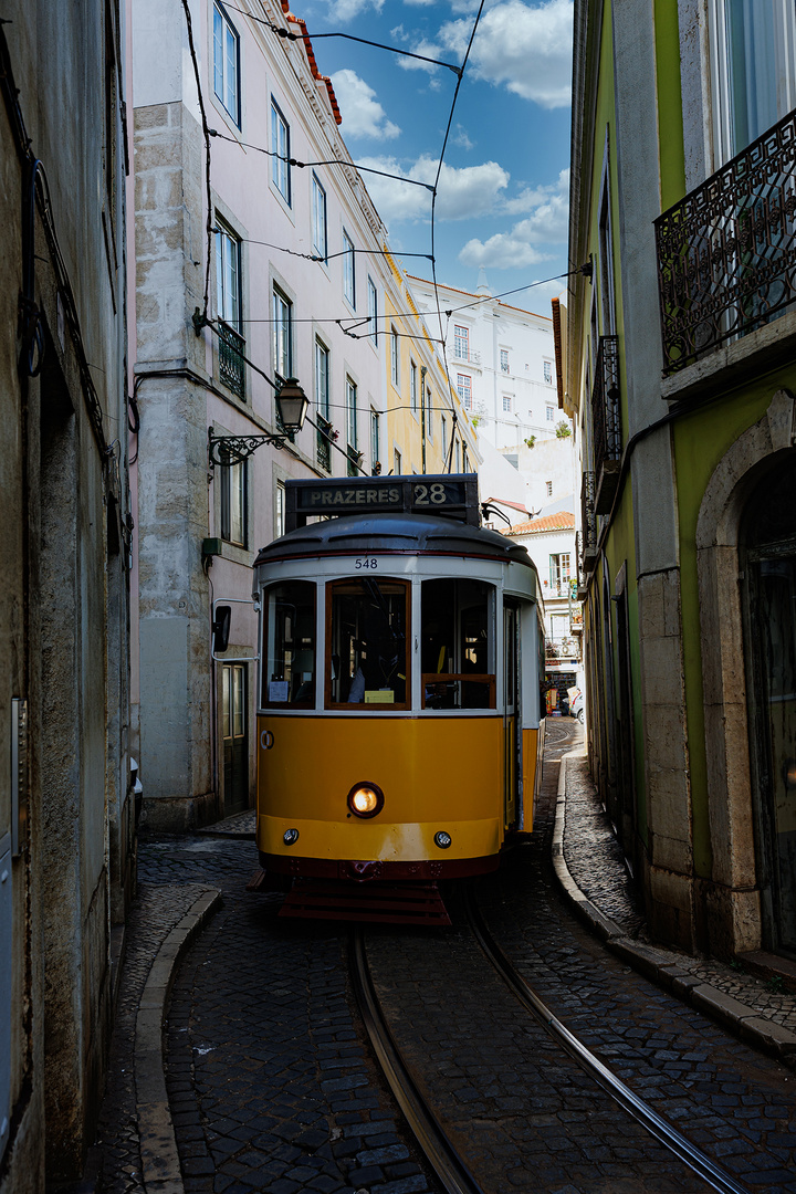 Die Linie 28E der Straßenbahn Lissabon