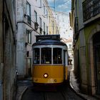 Die Linie 28E der Straßenbahn Lissabon