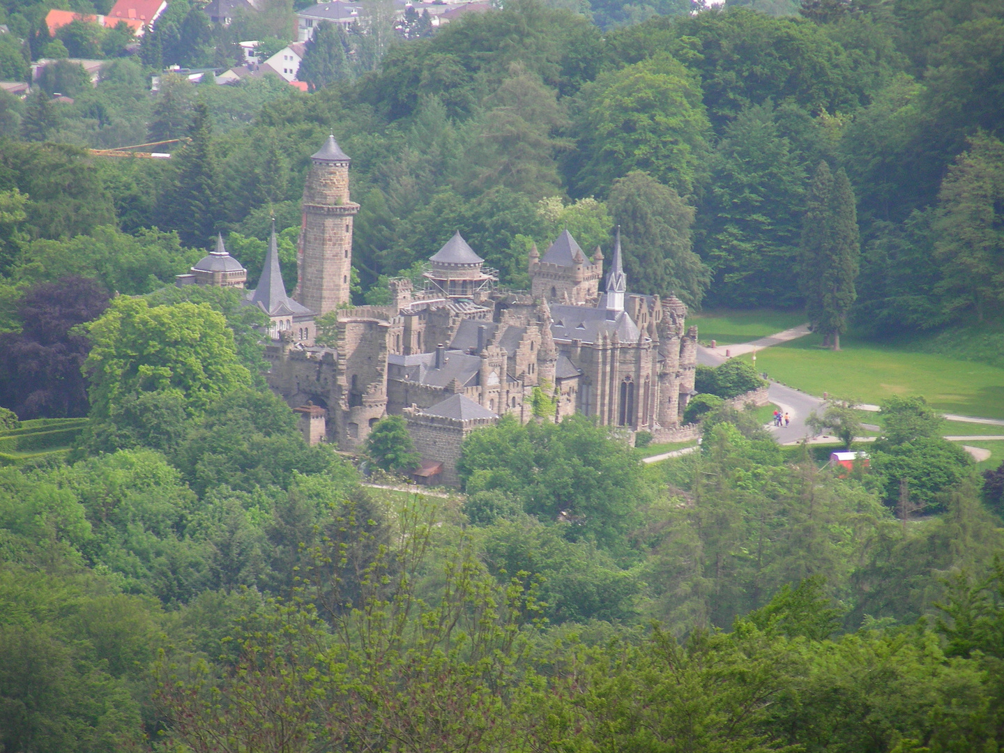 die-Löwenburg-in-Kassel