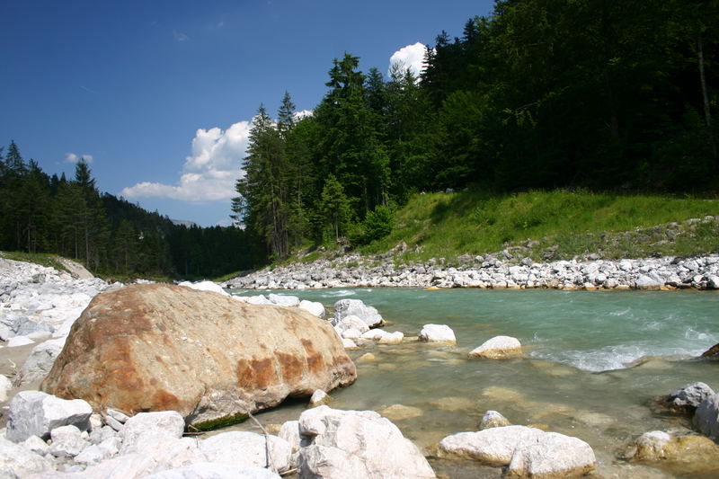 Die Loisach bei Grainau von Uwe Krieger