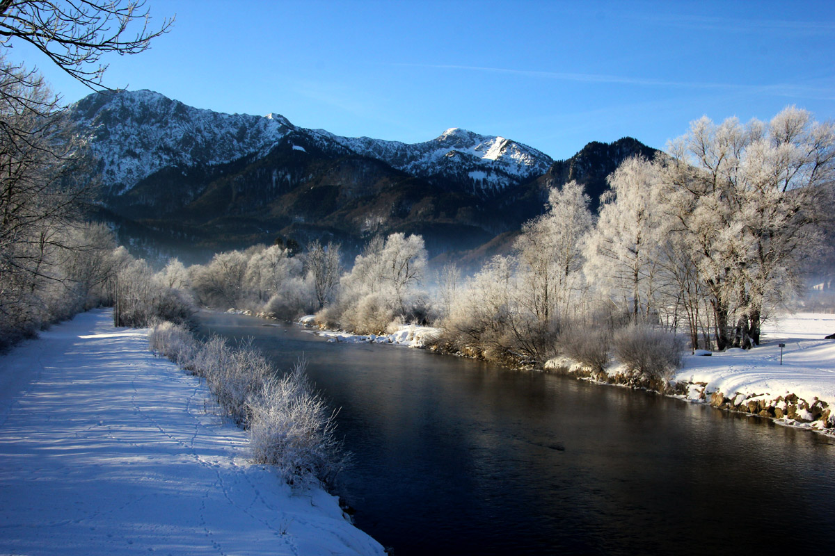 Die Loisach bei Schlehdorf (Kochelsee).