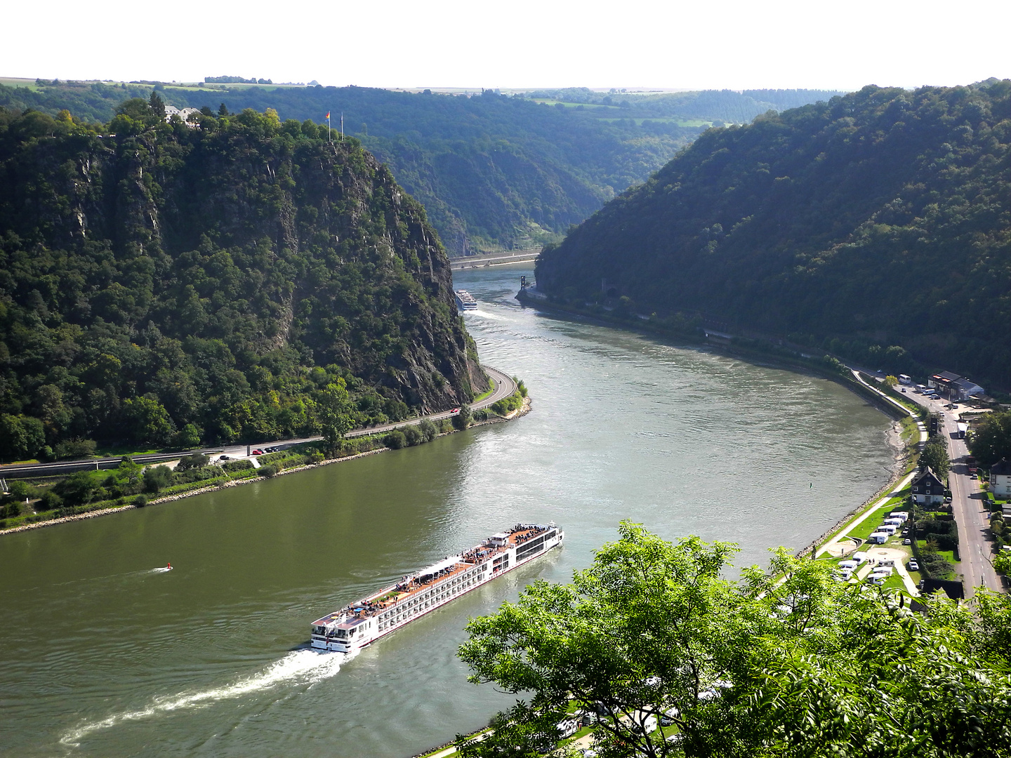 Die Loreley- sagenumwoben und oft besungen, gefährliche Engstelle im Rhein