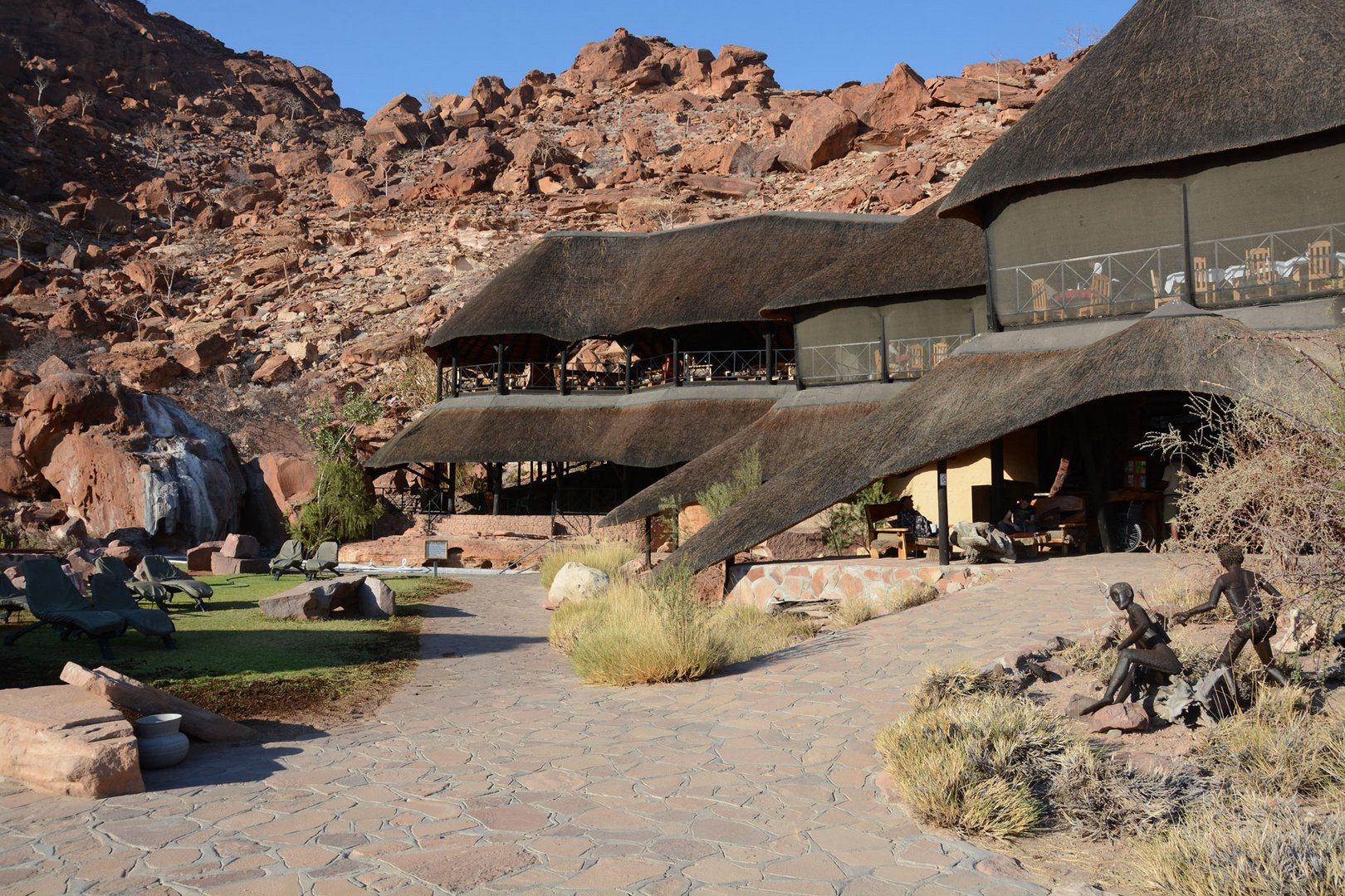 Die luxuriöse Lodge bei den Gravuren von Twyfelfontein