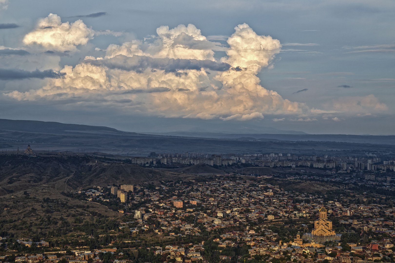 Die mächtige Stadt_Georgiens