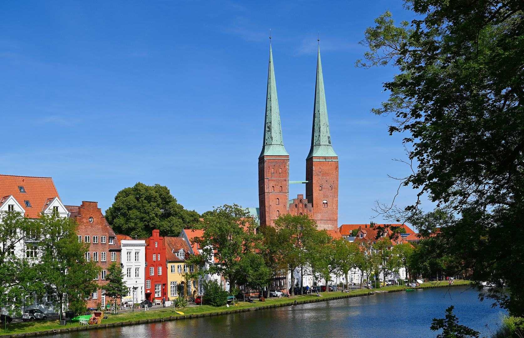 Die mächtigen Türme vom Dom zu Lübeck