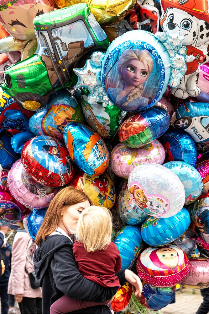 Die Magie der Luftballons Foto & Bild  kinder, kinder ab 2, menschen Bilder auf fotocommunity
