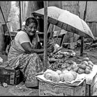 Die Mangoverkäuferin in Tangalle (Sri Lanka)