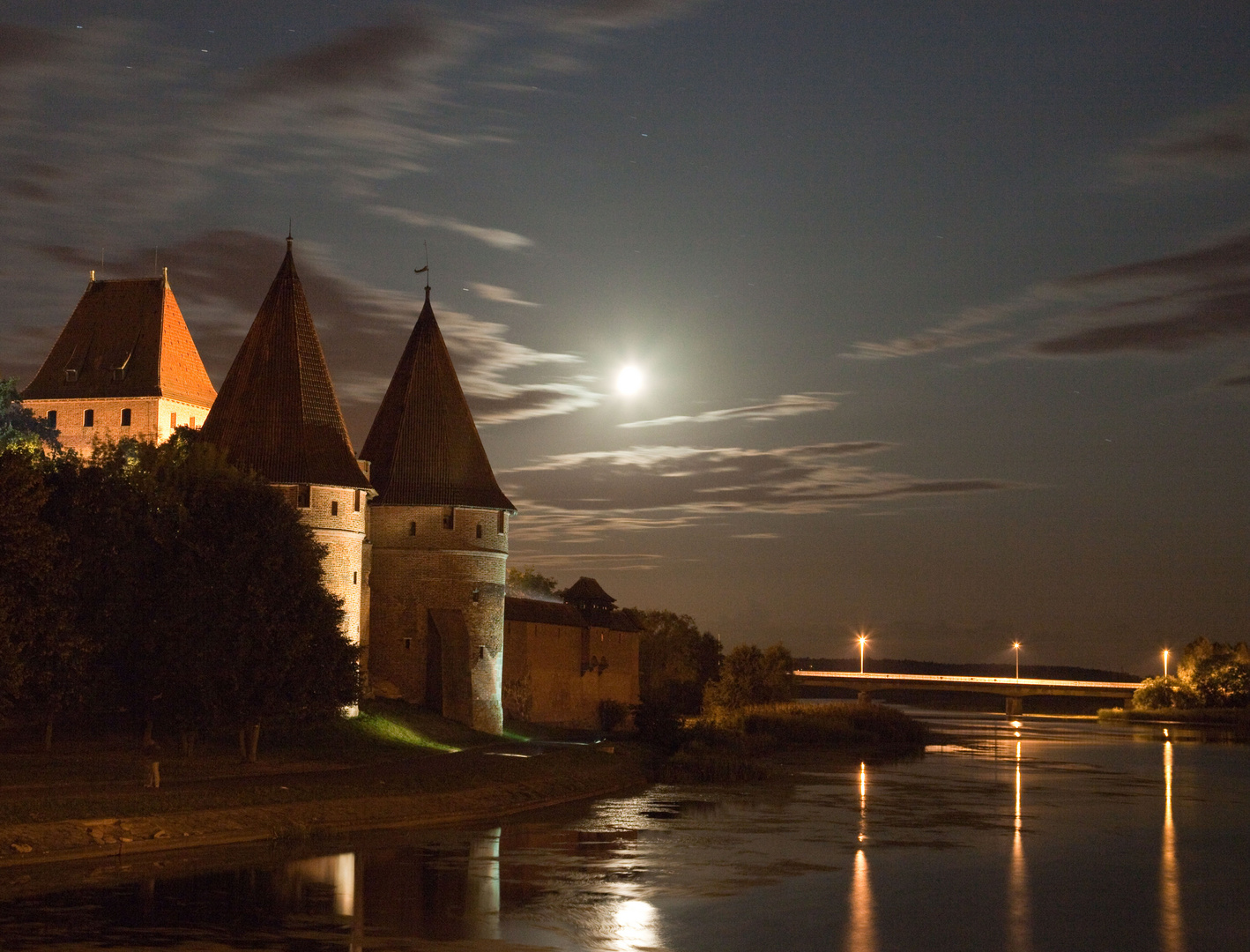 Die Marienburg bei Nacht