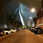 Die markante Brücke von Rotterdam