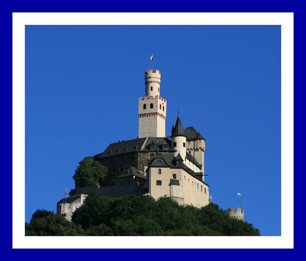 Die Marksburg bei Braubach am Mittelrhein