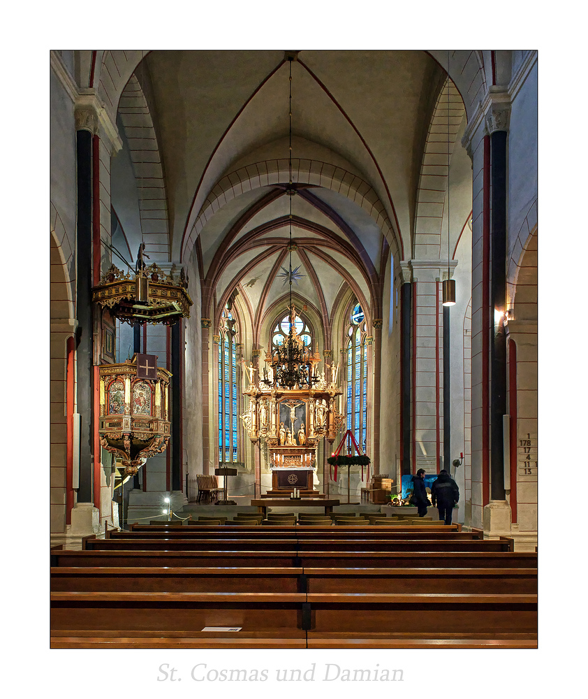 Die Marktkirche St. Cosmas und Damian-GosLar " BLick zum Chor...."