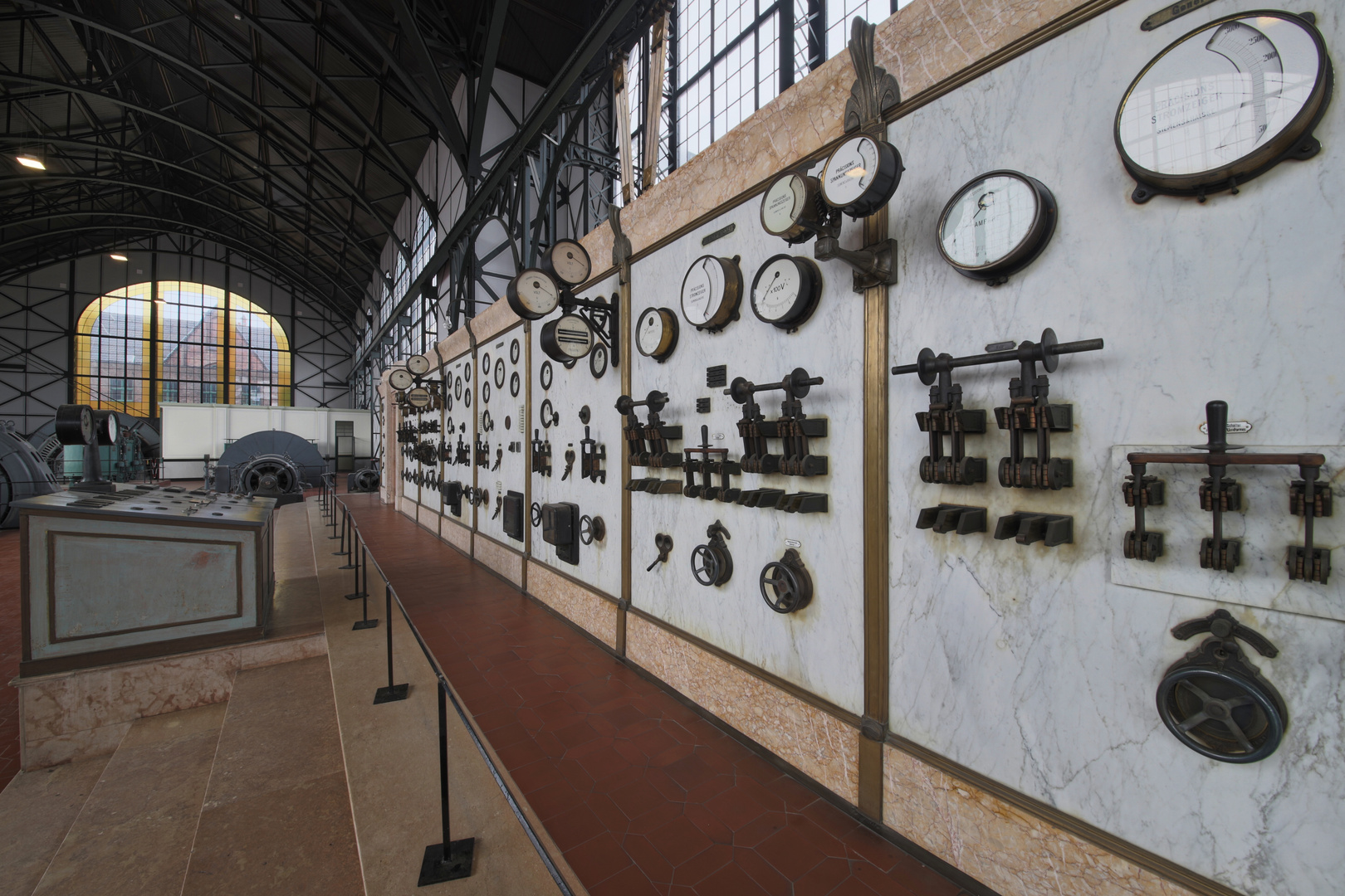 Die Marmorschalttafel in der Maschinenhalle (2019_03_02_EOS 6D Mark II_0449_ji)