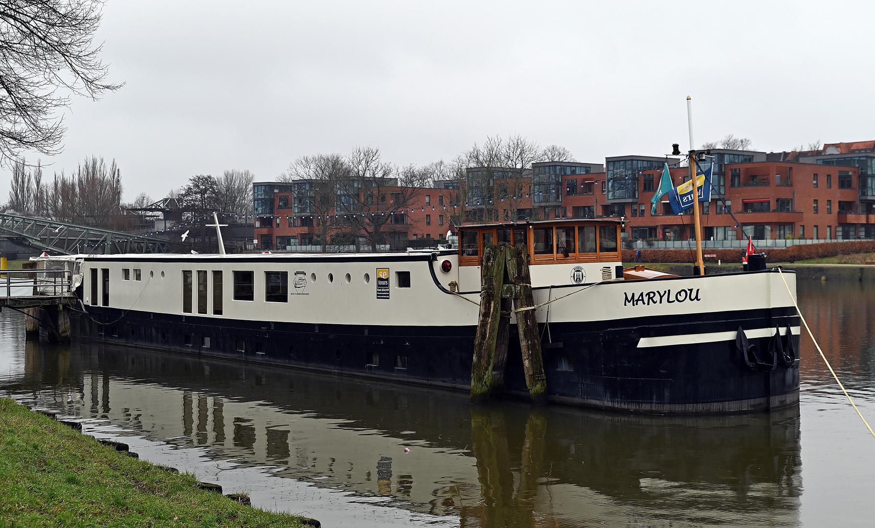 Die MARYLOU in der Kanaltrave in Lübeck