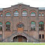 Die Maschinenhalle Zweckel von außen / Instandgesetzte Fassade