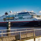 die "Maud" der Hurtigrute zur Reparatur in Bremerhaven