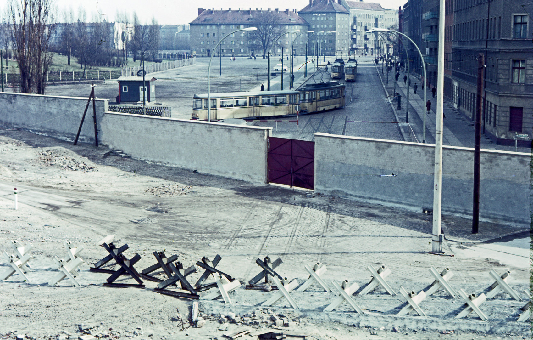 Die Mauer Berlin 1968 Foto Bild Berlin Mauer Berliner Mauer Bilder Auf Fotocommunity