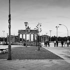 DIE MAUER STAND HINTER DEM BRANDENBURGER TOR