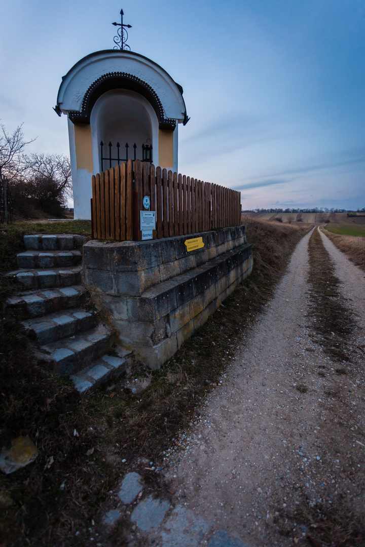 Die Mauserkapelle im Abendlicht