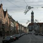 Die Maximilianstraße und die beiden Ulrichskirchen