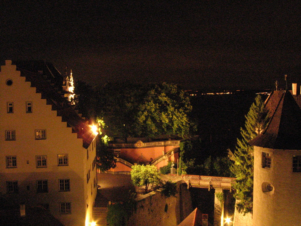 Die Meersburg bei Nacht