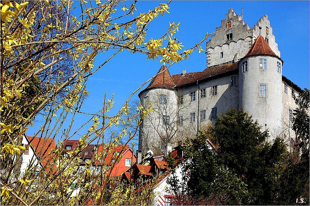 Die Meersburg im Frühling