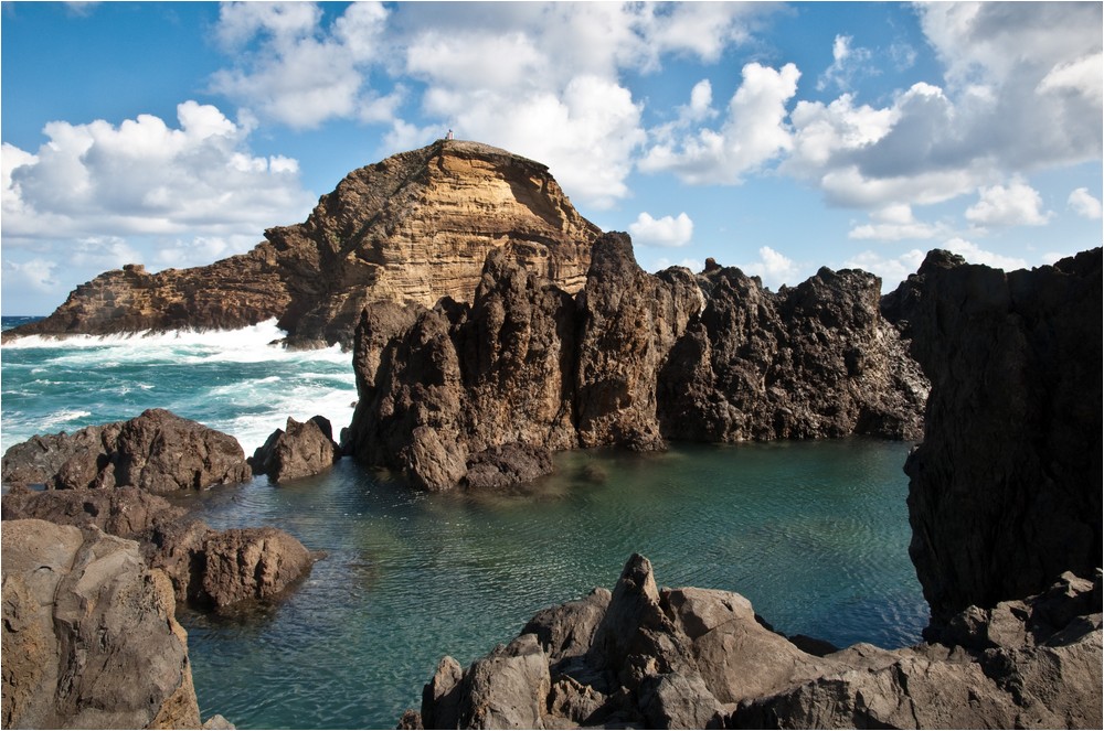 Die Meerwasser-Schwimmbecken von Porto Moniz ...