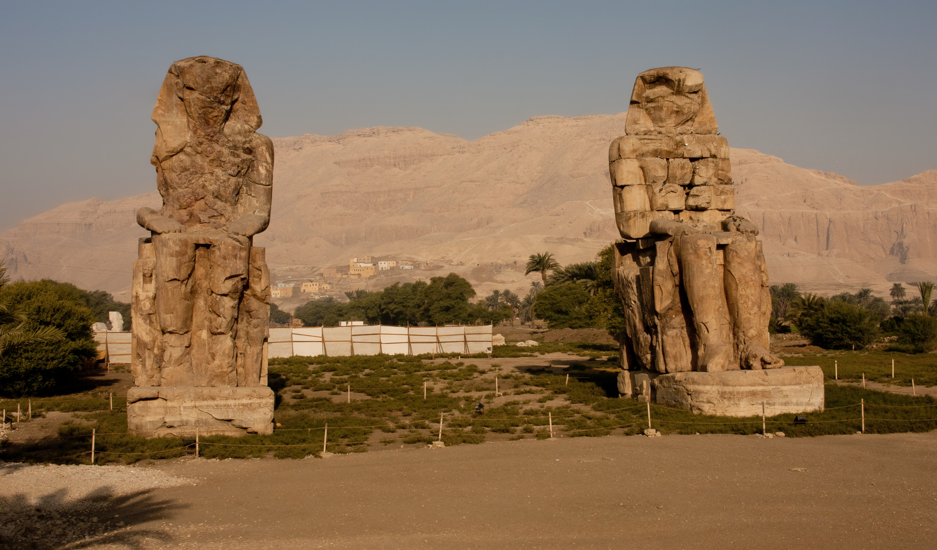 die memnons-kolosse (westufer des nil bei luxor)