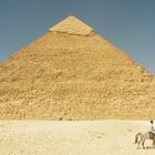 Die Menschen und die Pyramiden