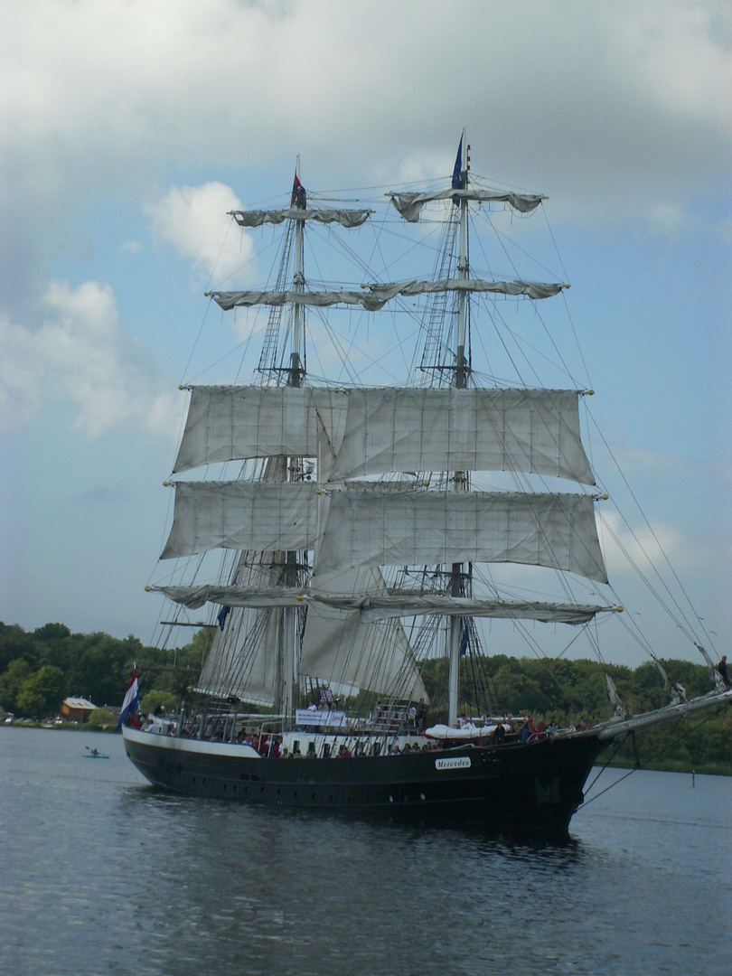 Die "Mercedes" auf der Hanse Sail Rostock 2011