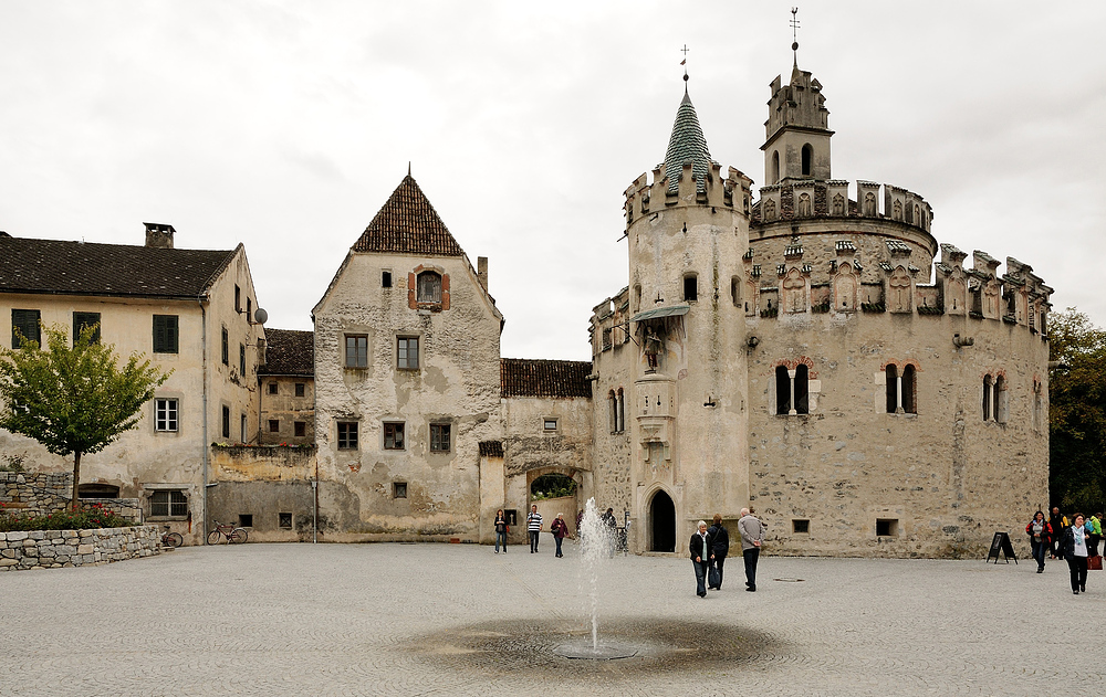 Die Michaelskapelle, auch Engelsburg genannt, im Kloster Neustift..