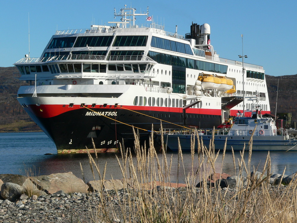 die Midnatsol an unserem Wendepunkt in Kirkenes