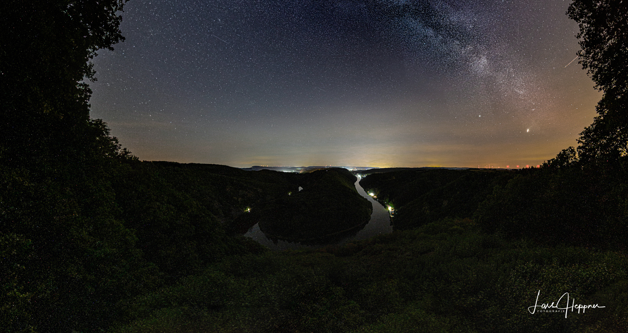 Die Milchstraße an der Saarschleife - Panorama