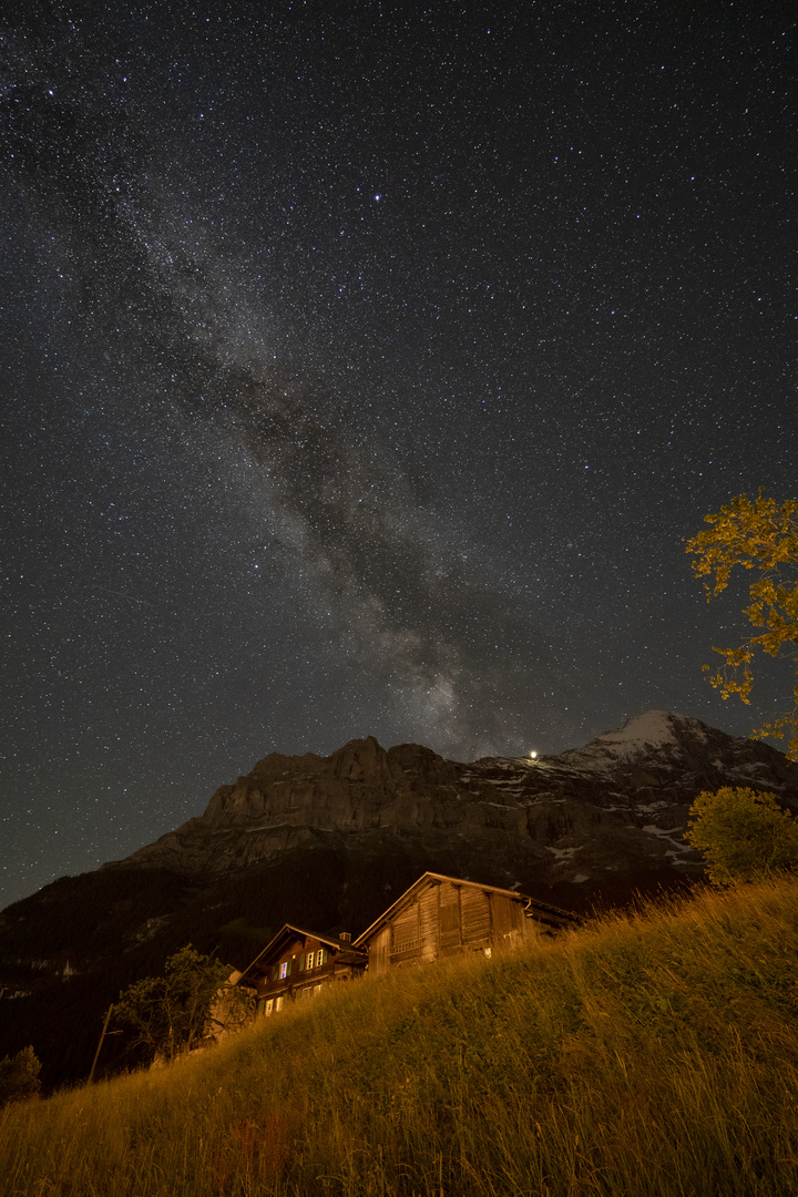 Die Milchstraße über dem Eiger