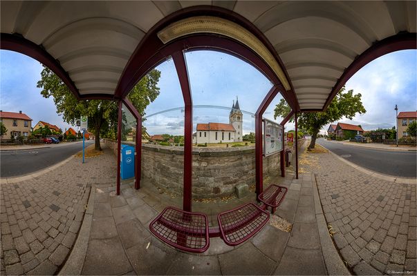 Die Minslebener Bushaltestellenfotografie...