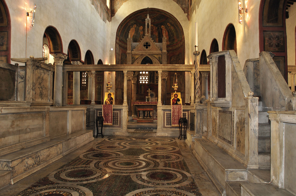 Die mittelalterliche Kirche Santa Maria in