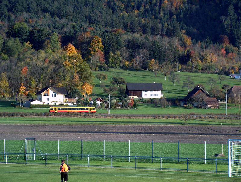 Die Montafonerbahn durch Liechtenstein Richtung Schweiz...