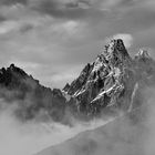 Die Morgensonne fällt auf die 3145 m hohe Dreischusterspitze