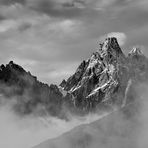 Die Morgensonne fällt auf die 3145 m hohe Dreischusterspitze