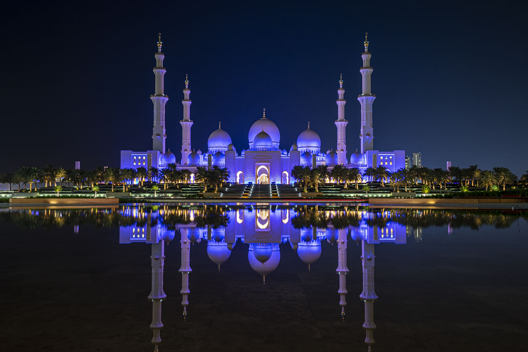 Die Moschee bei  Nacht 
