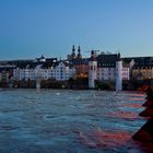 Die Mosel in Koblenz am 5. Feb 2020 eine halbe Stunde nach Sonnenuntergang