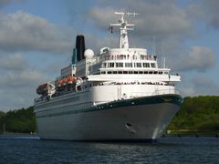 Die M/S Albatros im Nord-Ostsee-Kanal...