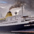 Die MS Azores im Kieler Hafen