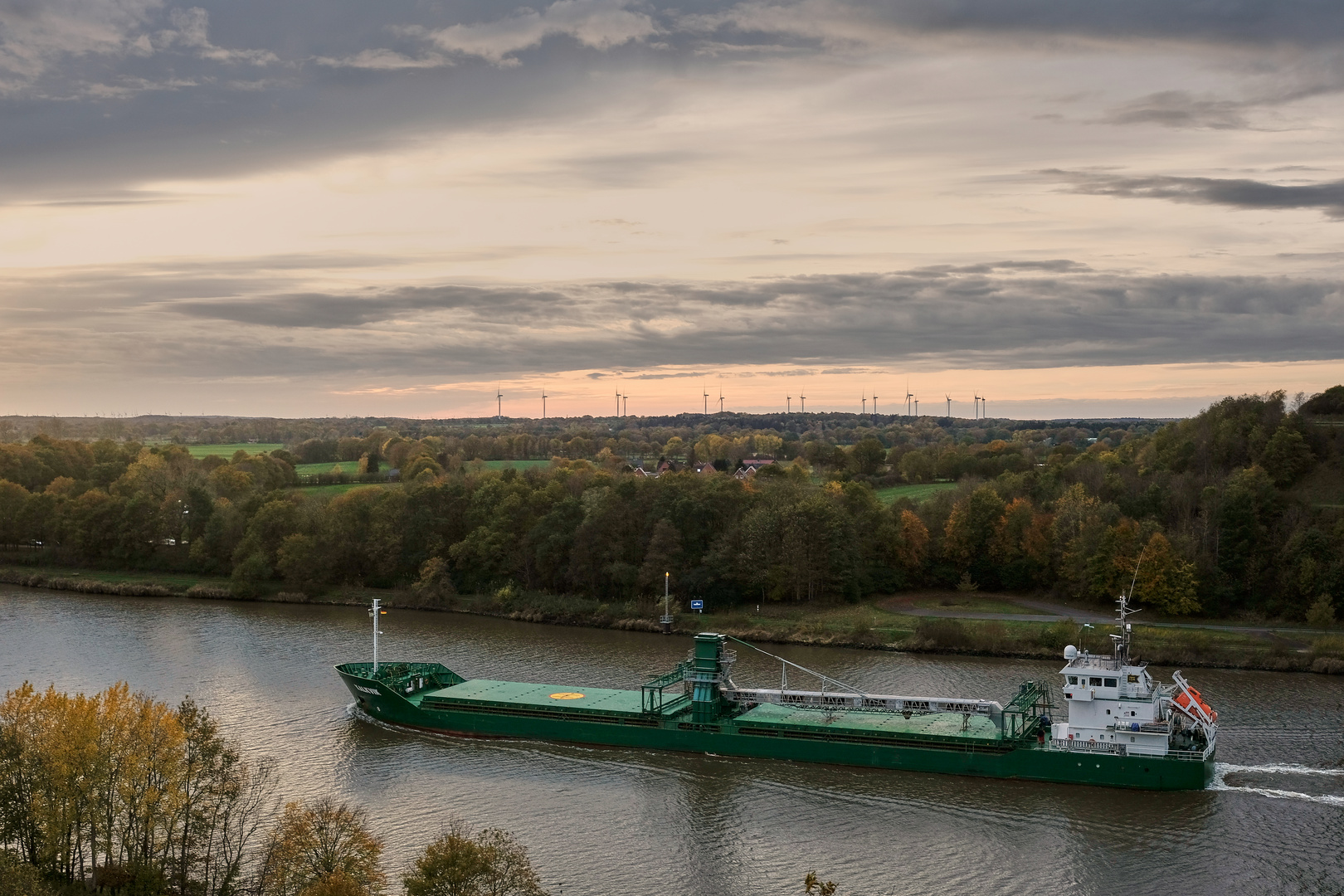 Die MS Kalkvig im Nord-Ostsee Kanal