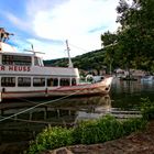 Die MS Theodor Heuss in Traben-Trarbach mit Spiegelung in derMosel 