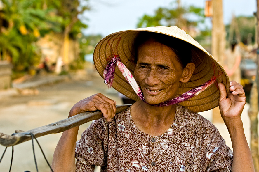 Die Müllsammlerin von Hoi An