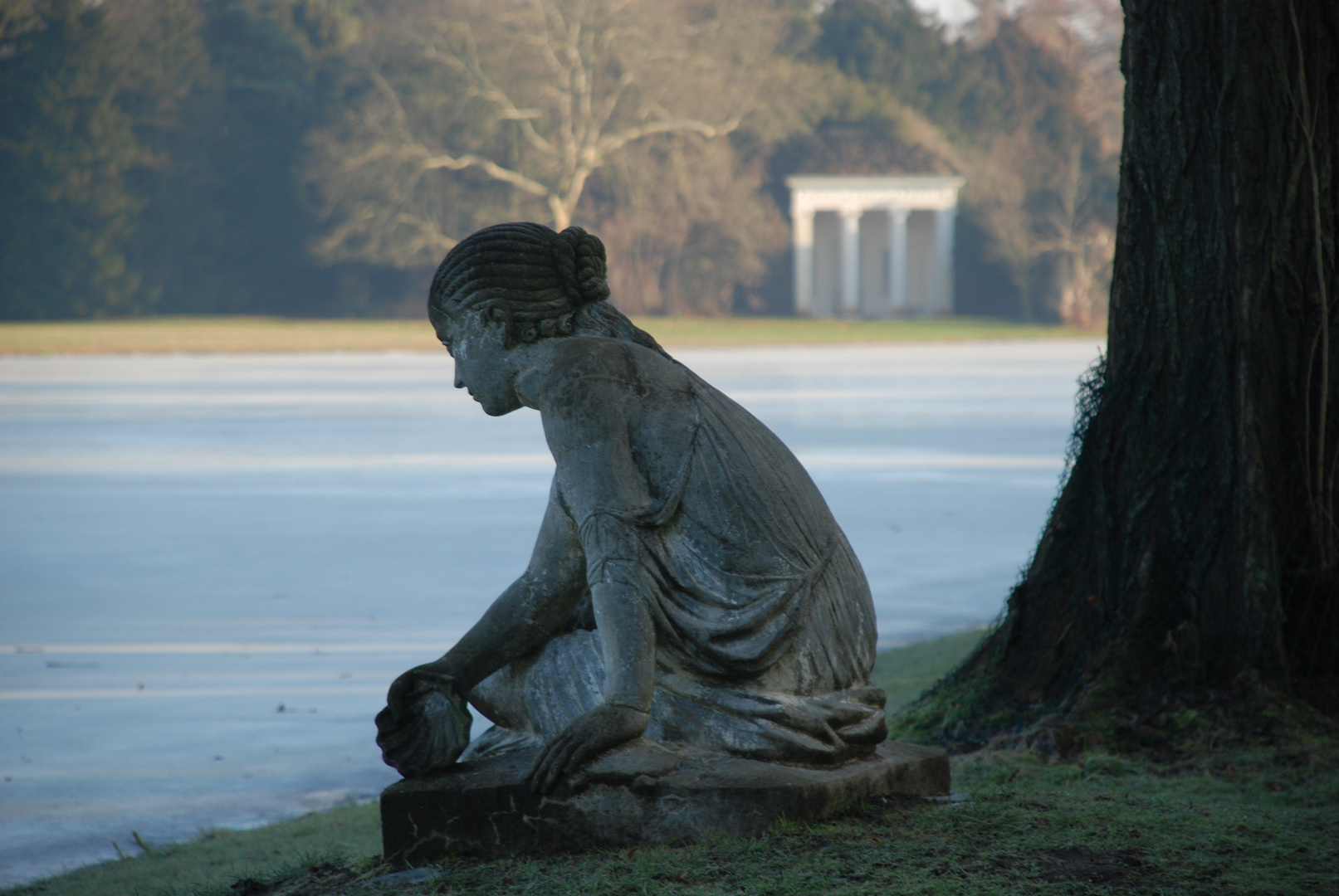 Die Muschelsucherin im Winter