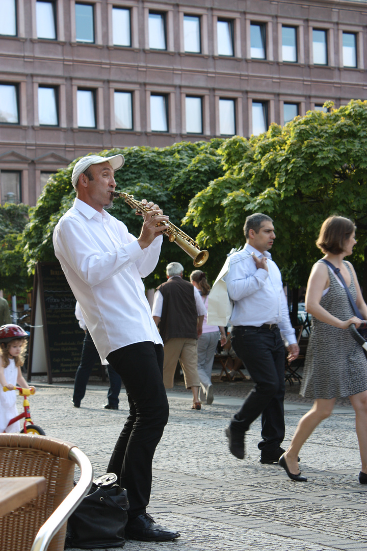 Die Musik drückt das aus, was nicht gesagt werden kann und worüber zu schweigen unmöglich ist.