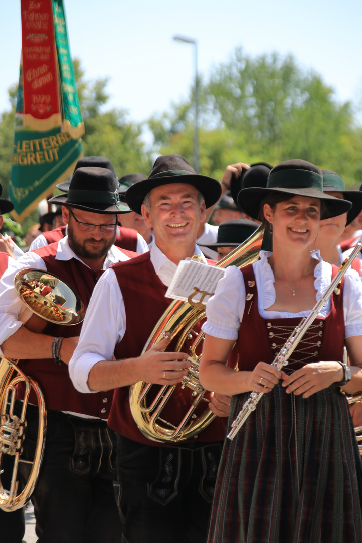 Die Musik spielt auf